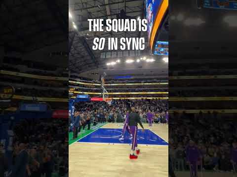 Pregame Lakers were PERFECTLY in sync #Lakers