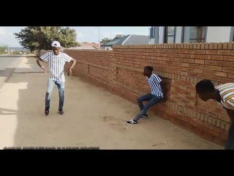 Mokhodzi ntshware kere ke tailwe - Ck the Dj , Pro the Dj and Dj Obi  (throwback hit)