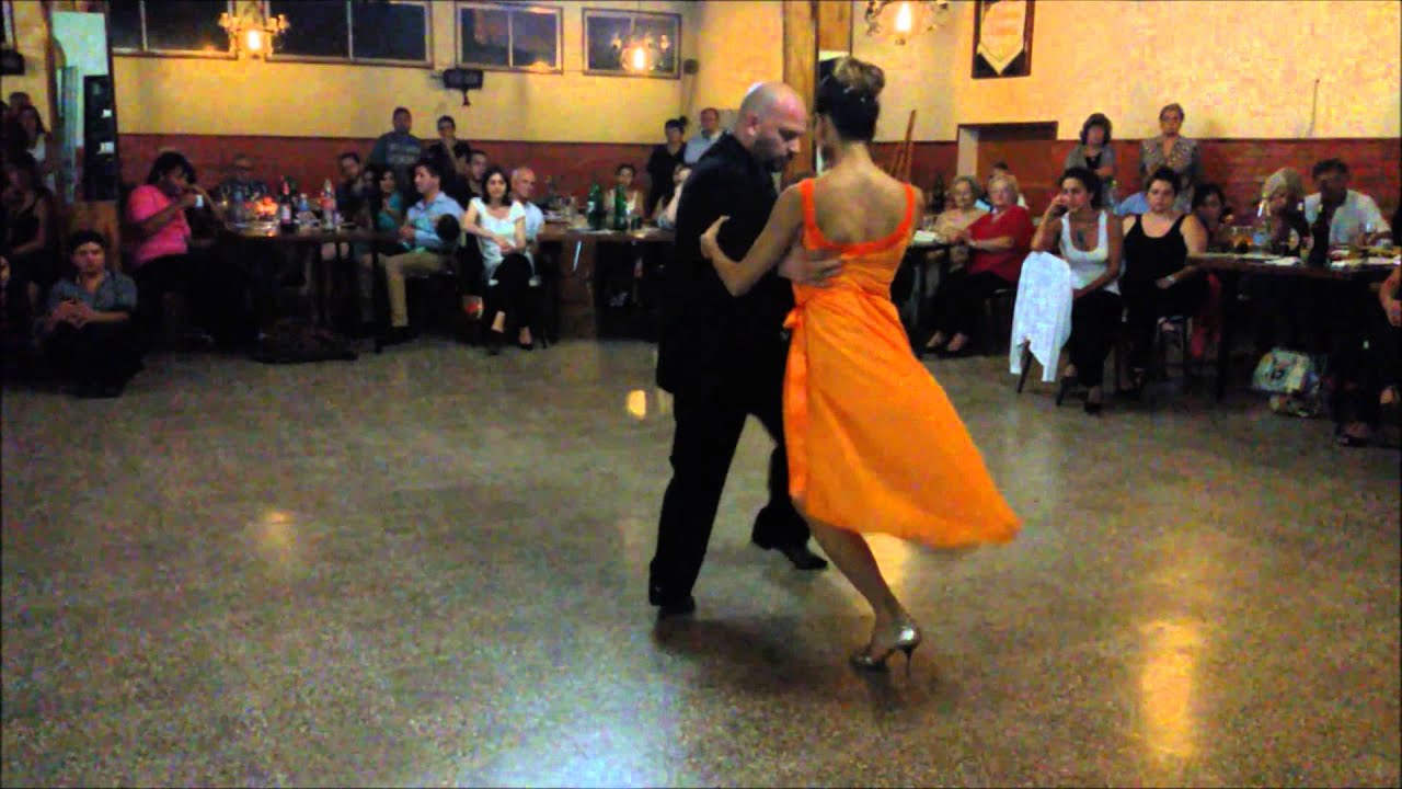 Yamila Ivonne y  Sebastián De la Vallina bailaron en Milonga Pa Recordarte Arequito 2015
