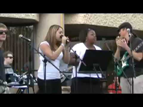 UnderCover plays "War"