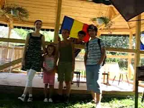 Imnul national cantat de Carmuitori