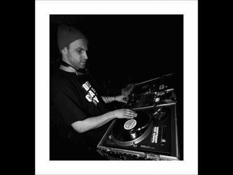 GUMIX feat: WLO- KAŻDY ŻEBRZE O TO SAMO