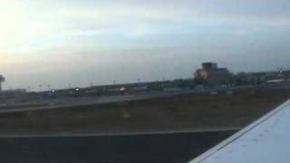 preview picture of video 'Takeoff 737-300 Lufthansa from Frankfurt to Leipzig 09.03.2011'