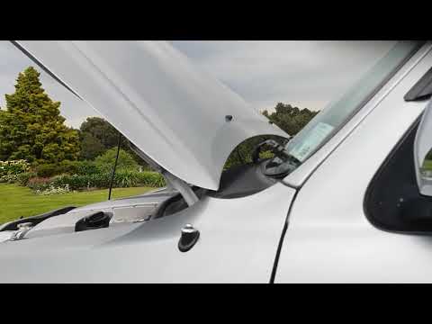 2003 Toyota Hilux 4x4 Pickup with 3UZ-FE Lexus V8 4.3 VVti Engine Swap by The Cartune Company NZ