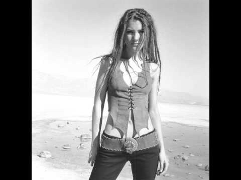 download lagu mp3 mp4 Lynda Ay Ay Ay, download mp3 Lynda Ay Ay Ay free downloadn, video klip Lynda Ay Ay Ay