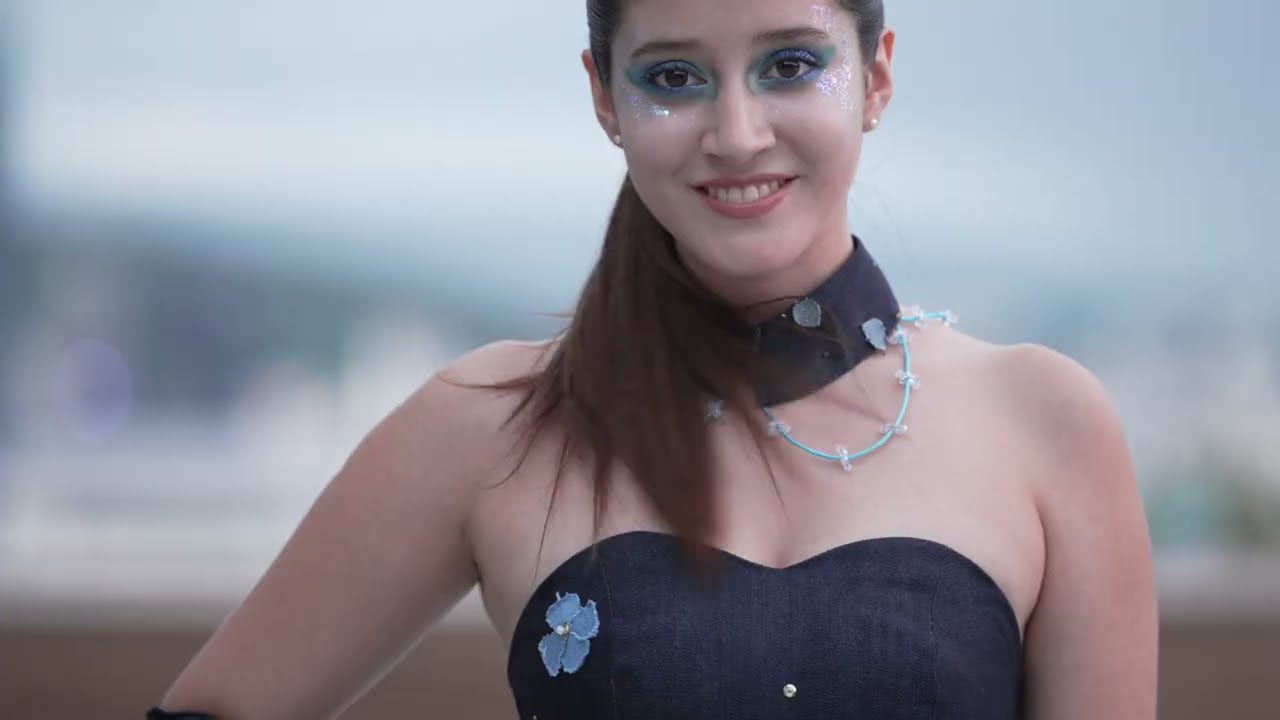 Reproducir: Pasarela Creatividad en Mezclilla