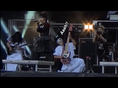 Babymetal - Kamiband dancing and singing (Funny Moments Compilation)
