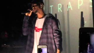 Bryson Tiller performs &#39;  Difference &#39; , &#39; Let Em Know &#39; &amp; &#39;  Set You Free &#39; Live at SOBs