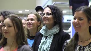 Flash Mob - Sing and Dance I Believe I Can Fly at Stockholm Arlanda Airport (HD) 🎵💃🏽