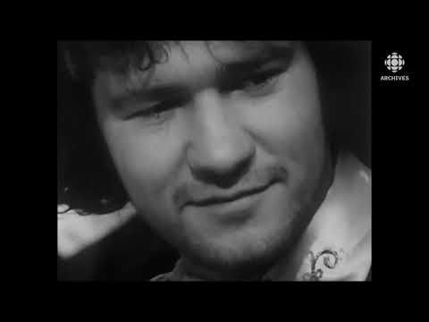 Robert Charlebois et Louise Forestier de passage à l’Olympia de Paris en 1969