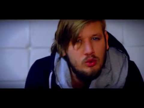 Moskape feat. Şanışer - Ben Yazmıyorum (Official Video 2015 )