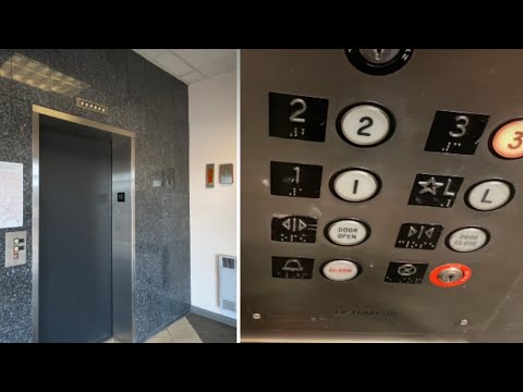 1979 U.S. Hydraulic (Mod by Liftomatic) Elevator @ 2200 S. Main St. Lombard, IL