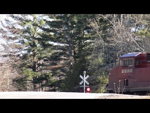 CP 8890 at Mactier (17APR2015)