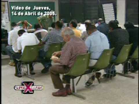 SuperXclusivo - Arrestan sobre 30 hombres en los baños de Plaza Las Americas