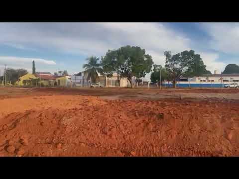 Parque depois da derrubada das árvores que as pessoas utilizavam