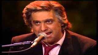 Chiquete canta las sevillanas "Carmen la Cigarrera ..." | Flamenco en Canal Sur