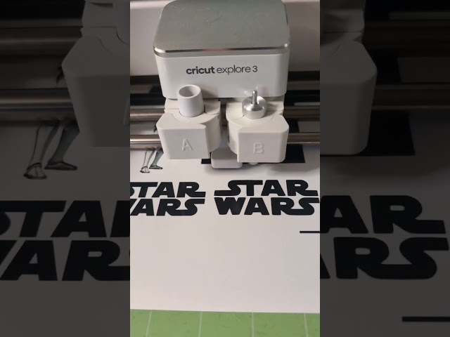Vídeo relacionado con Adhesivo decorativo con diseño del logo del Imperio de Star Wars