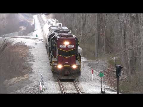 Abandoned sidings rebuilt - MC-4 passes by - 2/2023
