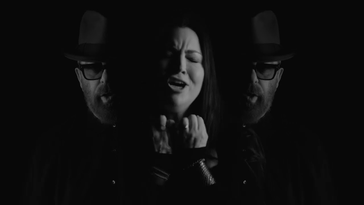 Amy Lee & Dave Stewart — Love Hurts