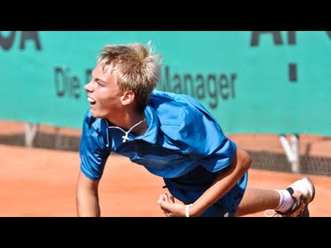 Russian Denis Klok defeats Lebanese player Hady Habib!