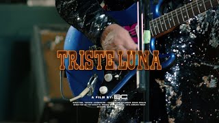 Triste Luna (En Vivo) Lyrics English Translation