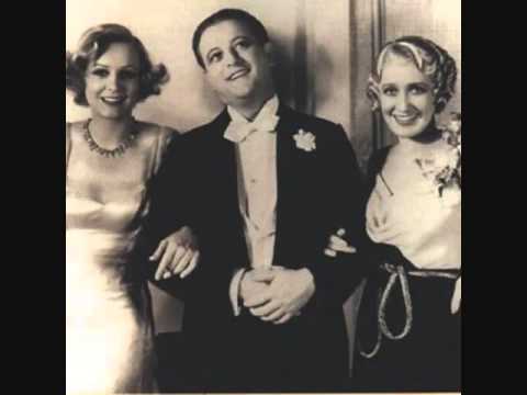 Gene Austin - Ain't She Sweet? (1927)