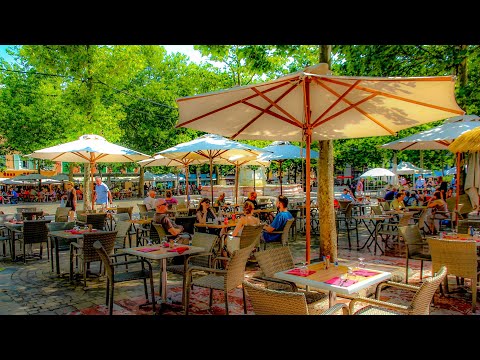 Uma olhada na Place Carnot, Carcassonne, França