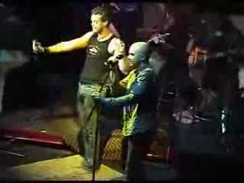 Adam Pascal performs Under Pressure.