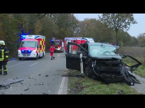 [Wakendorf II] PKW fährt in Gegenverkehr und trifft LKW - Lebensgefahr