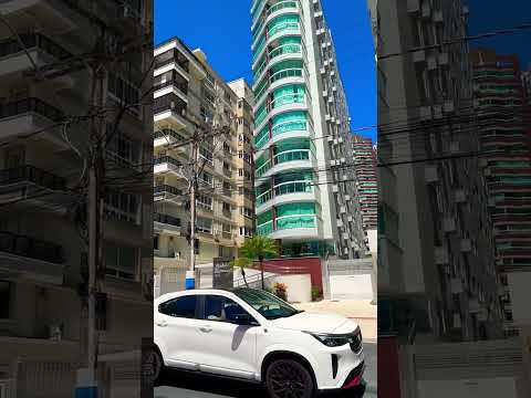 Edificio #bahiablanca enfrente a las playas de #camboriu en el sur de #brasil #shorts #travel #beach