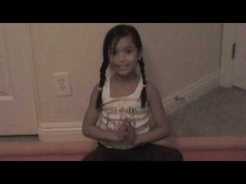 KAYLEE SMILES: Namaste- Wee Yogis Play (KIDS YOGA MUSIC)
