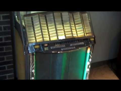 1956 Wurlitzer 2000 Jukebox