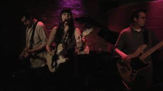 Ann Courtney & the Late Bloomers - Nice & Quiet (live)