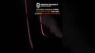 O C-RAM Marcando O Céu Com Seus Traçantes