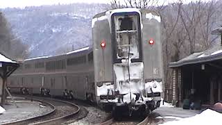 preview picture of video 'Amtrak 52 & 76 @ Harper's Ferry.avi'