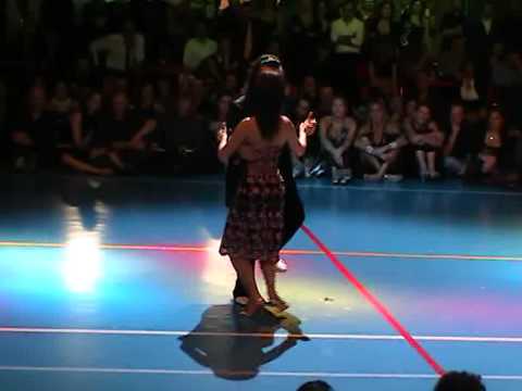  Juana Sepulveda  and  Mariano Frumboli  are  dancing  to  the  tango  "  Viviani  "