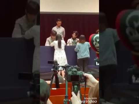 [Fancam] 180527 BTS with Little girl @Aladin Fansign (cre : @btsbtslove7 )