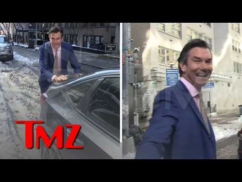 Jerry O'Connell Helps TMZ Push Car Out of Snow in New York City, on Video | TMZ