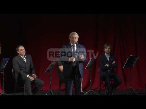 Report TV - Dokle zbulon poezinë e Agollit për Berishën, shkruar në parlament