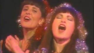 &quot;Children Go Where I Send Thee&quot; Roches X-Mas Show, Bottom Line, NYC 12-22-90