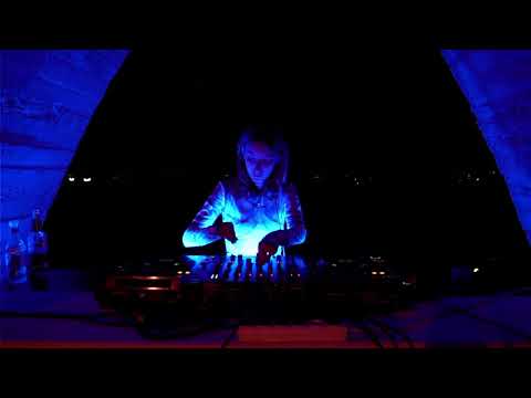 Volchok x TEST.FM w/ ÉLÉKTRA