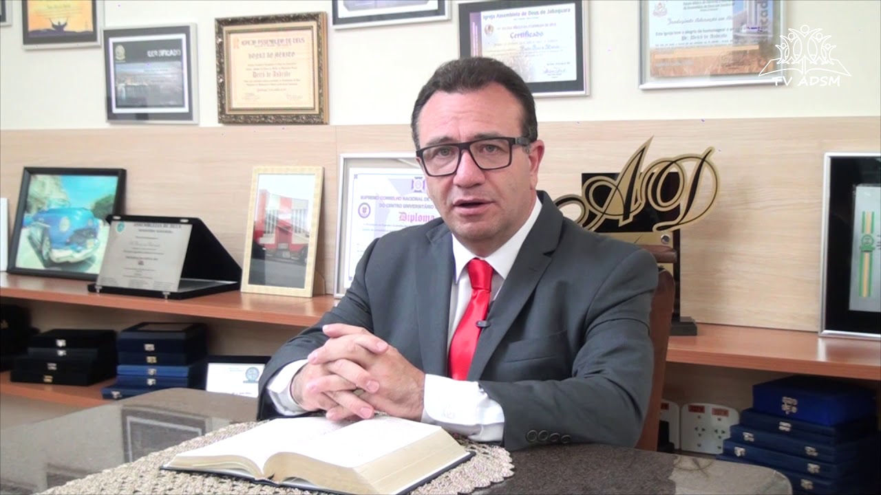 Um minuto com "Pr. Deiró de Andrade" I 12-02-2018 I Tema: Volte a Casa do Pai Ep.13