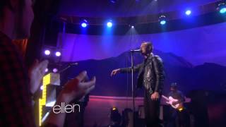 The Killers - Runaways live at Ellen Degeneres 2012 [hq]