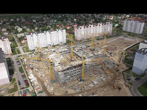 Продолжается строительство школы в 96-м микрорайоне Гомеля видео