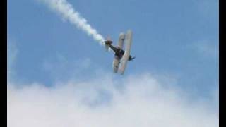 preview picture of video 'Stolp Starduster Too at the East Fortune Airshow 2009'
