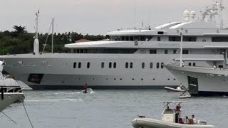 preview picture of video 'Megayacht Moonlight II Porto Cervo 2010 HD'