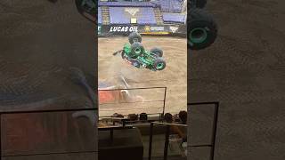 アメリカの男の子に人気のモンスタートラックショー #アメリカ#MonsterJam
