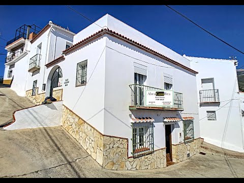 AbraCasaBra Real Estate presents: Townhouse with separate guesthouse in Sedella, Malaga