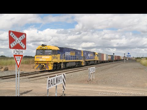 Pacific National 5AM5 Freight Train With NR17 & NR47 (16/12/2022) - PoathTV Australian Railways