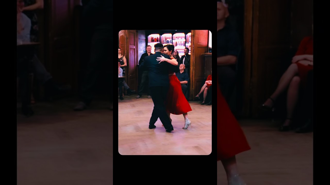 Dancing Milonga in Berlin - Ariel Taritolay & Cornelia Roy